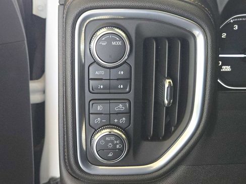 Certified 2022 GMC Sierra 1500 AT4 w/ AT4 Preferred Package image 22