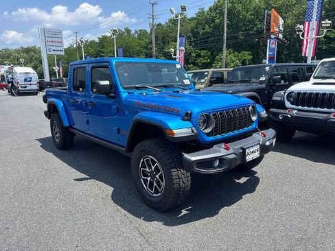 New 2026 Jeep Gladiator Rubicon w/ Steel Power Dome Hood Package AWD/4WD image 2