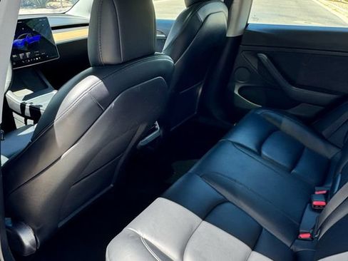 Used 2022 Tesla Model 3 Long Range AWD/4WD image 8