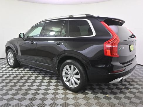Used 2018 Volvo XC90 T5 Momentum w/ Convenience Package AWD/4WD image 3