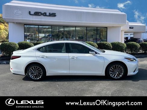 Used 2024 Lexus ES 350 Ultra Luxury w/ Accessory Package (Z1) image 6