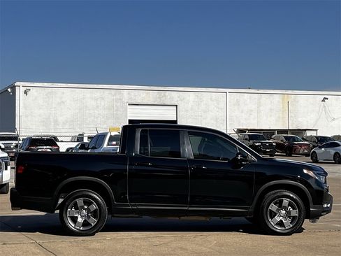 Used 2024 Honda Ridgeline TrailSport image 3