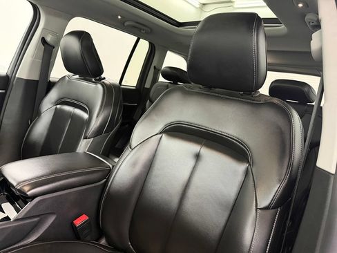 Used 2023 Jeep Grand Cherokee 4WD 4xe image 17