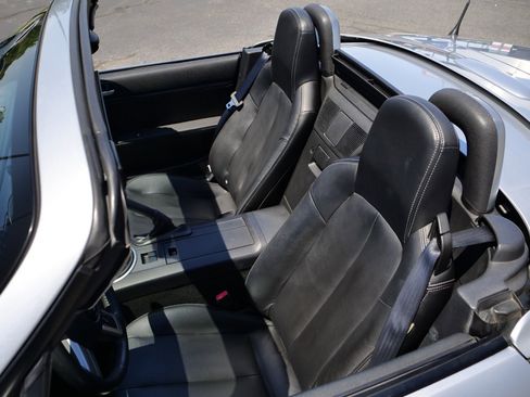 Used 2008 MAZDA MX-5 Miata Grand Touring w/ Premium Pkg RWD image 39