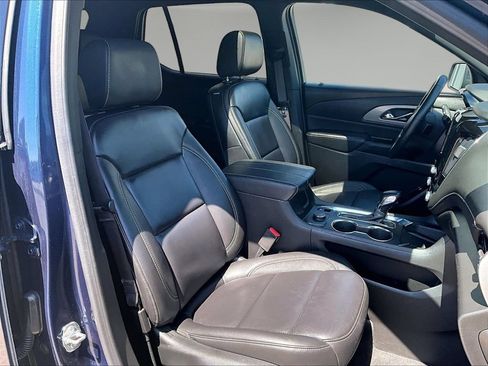 Used 2023 Chevrolet Traverse LT w/ LT Premium Package AWD/4WD image 34