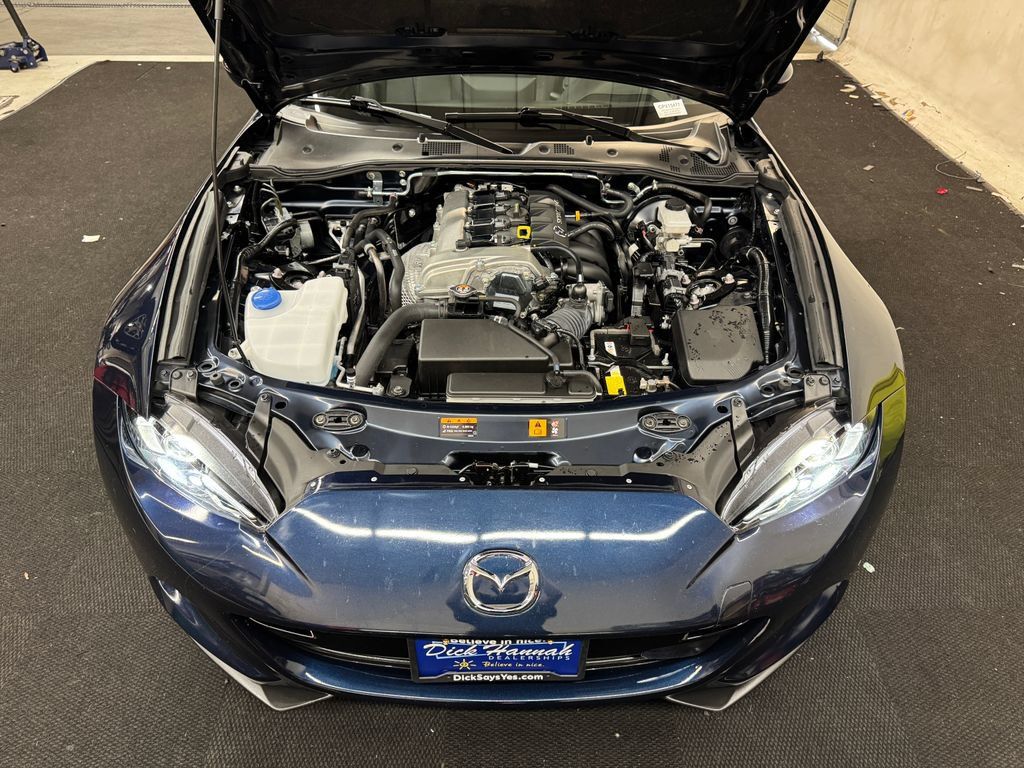 Used 2025 MAZDA MX-5 Miata RF Grand Touring RWD image 10