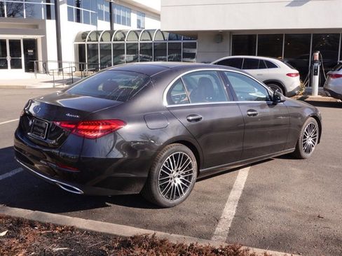 Used 2023 Mercedes-Benz C 300 4MATIC Sedan image 4