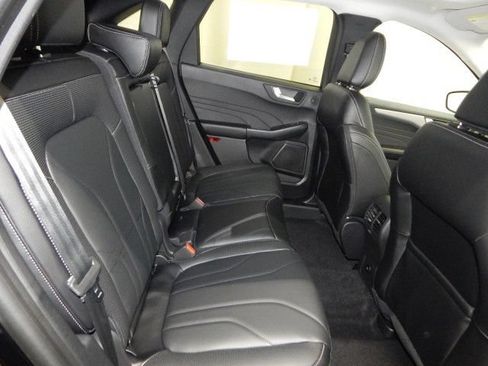 New 2025 Ford Escape SE w/ PHEV Premium Package FWD image 19