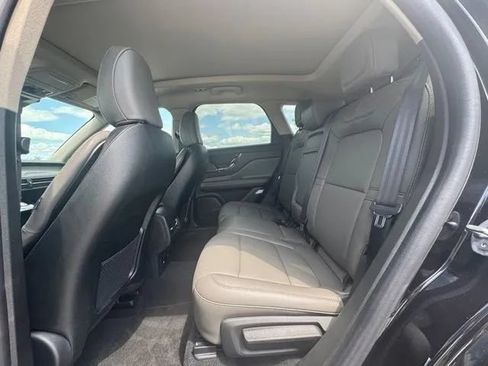 Used 2025 Lincoln Corsair AWD w/ Jet Appearance Package image 18