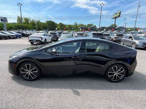 Used 2023 Toyota Prius Limited AWD/4WD image 34