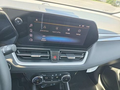 New 2026 Chevrolet TrailBlazer LT w/ Convenience Package FWD image 17