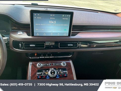 Used 2023 Lincoln Aviator Black Label w/ Dynamic Handling Package AWD/4WD image 23