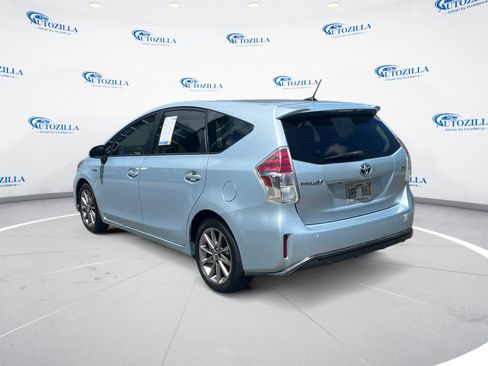 Used 2015 Toyota Prius V FWD image 3