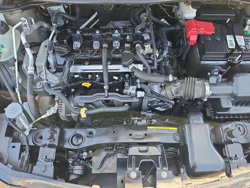 Used 2020 Nissan Versa SR FWD image 13