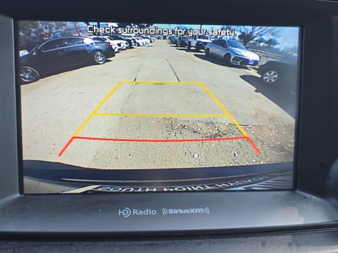 Used 2019 Kia Sorento LX w/ LX Convenience Package image 23