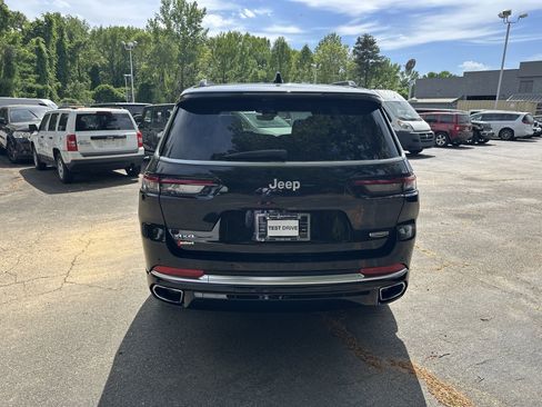 Used 2025 Jeep Grand Cherokee L Summit AWD/4WD image 8