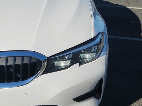 Used 2020 BMW 330i xDrive Sedan w/ Driving Assistance Package AWD/4WD image 9