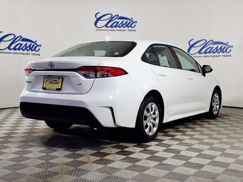 Used 2024 Toyota Corolla LE image 24