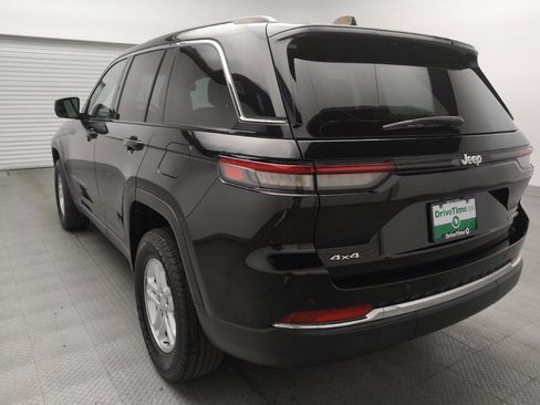 Used 2023 Jeep Grand Cherokee Laredo w/ Luxury Tech Group I AWD/4WD image 5