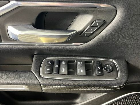 Used 2024 RAM 1500 Laramie image 22