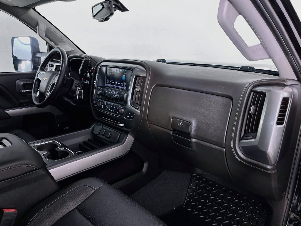 Used 2019 Chevrolet Silverado 2500 LTZ w/ Duramax Plus Package AWD/4WD image 35