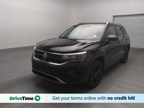 Used 2022 Volkswagen Taos SE image 1