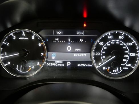 Used 2024 Mitsubishi Outlander SE AWD/4WD image 15