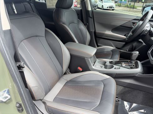 Used 2025 Subaru Crosstrek 2.5i Limited AWD/4WD image 29