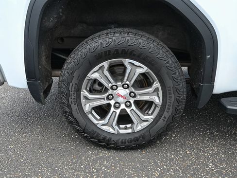 Used 2022 GMC Sierra 1500 SLT w/ SLT Convenience Package AWD/4WD image 14