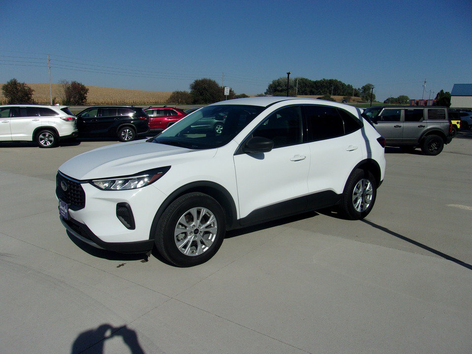Used 2023 Ford Escape Active AWD/4WD image 6
