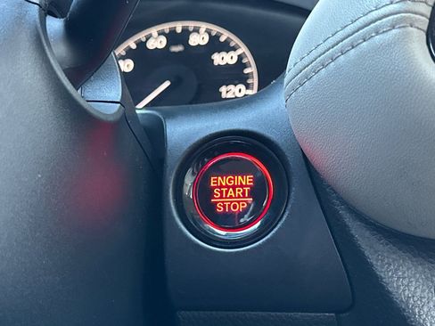 Used 2025 Honda HR-V LX image 20