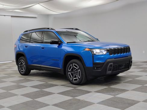 New 2026 Jeep Cherokee Laredo AWD/4WD image 1