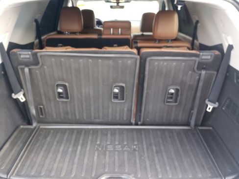 Used 2023 Nissan Pathfinder Platinum w/ Cargo Package AWD/4WD image 17