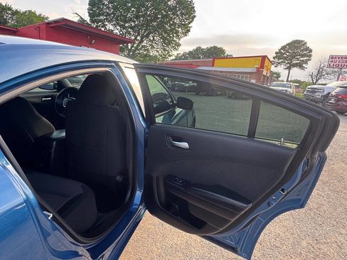 Used 2020 Dodge Charger SXT w/ Blacktop Package image 14