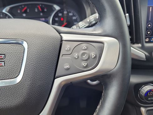 Used 2023 GMC Terrain SLT FWD image 31