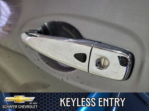 Used 2017 Nissan Rogue SV image 23