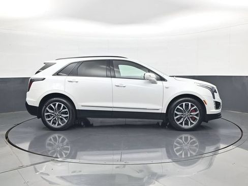 Used 2024 Cadillac XT5 Sportv w/ Technology Package AWD/4WD image 4