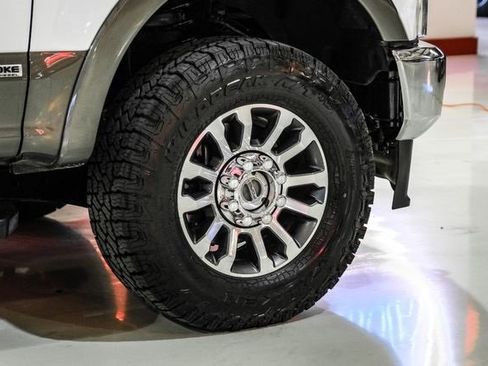 Used 2022 Ford F250 Lariat w/ Lariat Value Package image 47