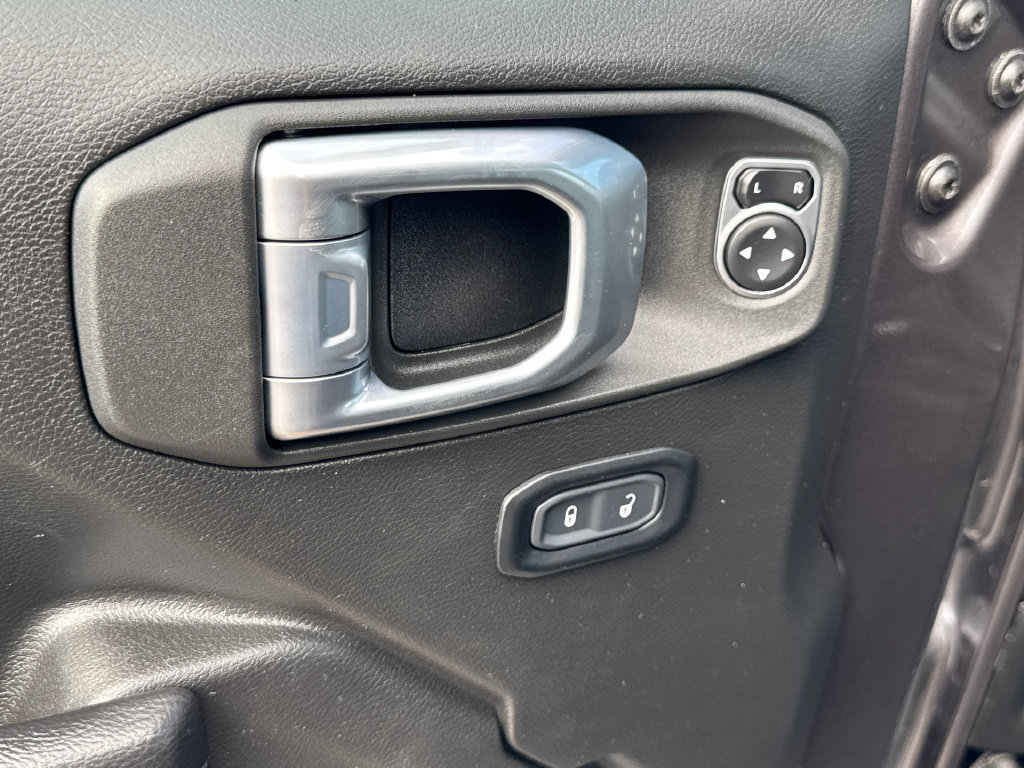 Certified 2023 Jeep Wrangler Unlimited w/ 8.4" Radio Group AWD/4WD image 29