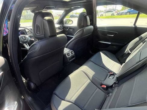 Certified 2025 Mercedes-Benz C 300 4MATIC Sedan image 13