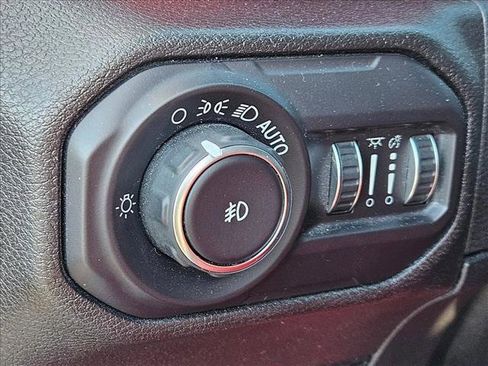 Used 2018 Jeep Wrangler Unlimited Rubicon image 5