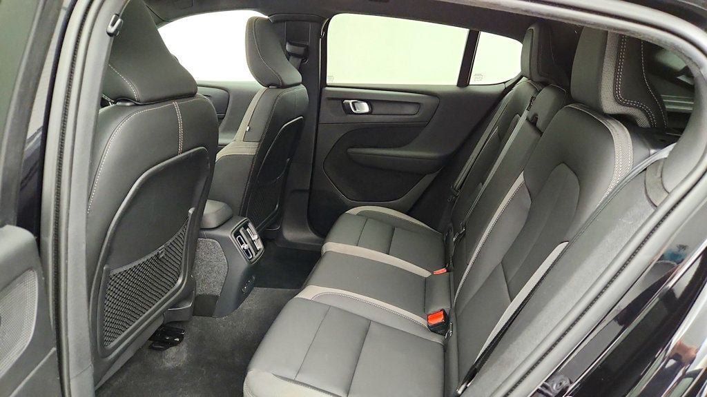 Used 2023 Volvo C40 P8 Recharge Plus w/ Climate Package AWD/4WD image 20