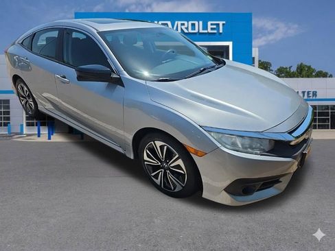 Used 2017 Honda Civic EX-T image 2
