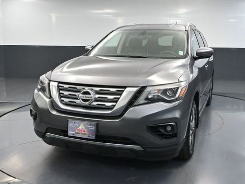 Used 2017 Nissan Pathfinder S image 10