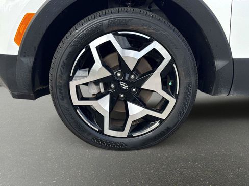 Used 2024 Hyundai Santa Cruz Limited image 9