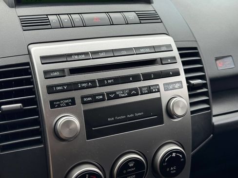 Used 2010 MAZDA MAZDA5 Sport image 39