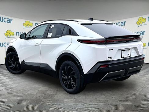 New 2026 Toyota C-HR AWD/4WD image 5