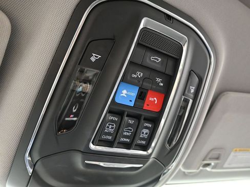 Used 2023 Jeep Grand Cherokee L Limited image 20