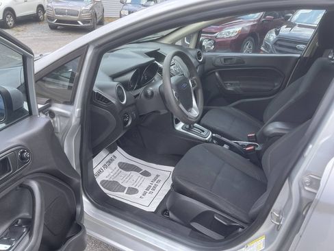 Used 2019 Ford Fiesta SE FWD image 10