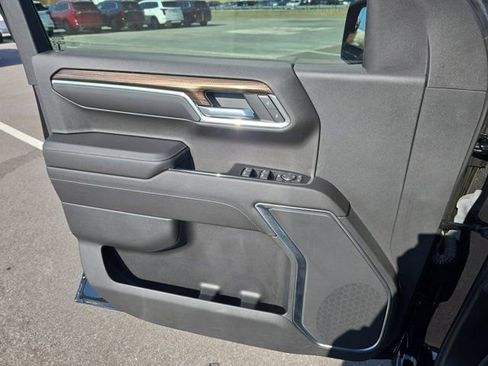 Used 2022 Chevrolet Silverado 1500 LT Trail Boss image 26